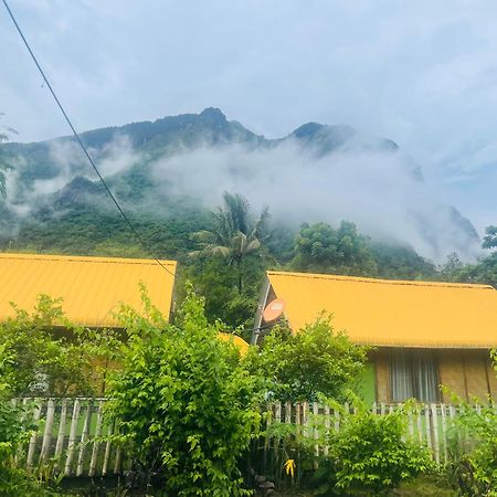 Nong Khiaw Ing Ing Mountain View Panzió Kültér fotó