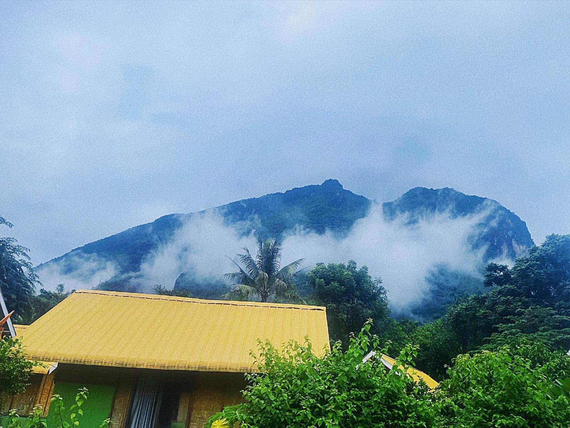 Nong Khiaw Ing Ing Mountain View Panzió Kültér fotó