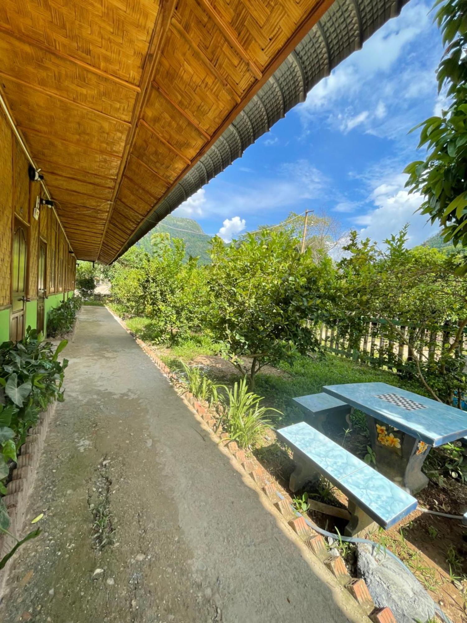 Nong Khiaw Ing Ing Mountain View Panzió Kültér fotó