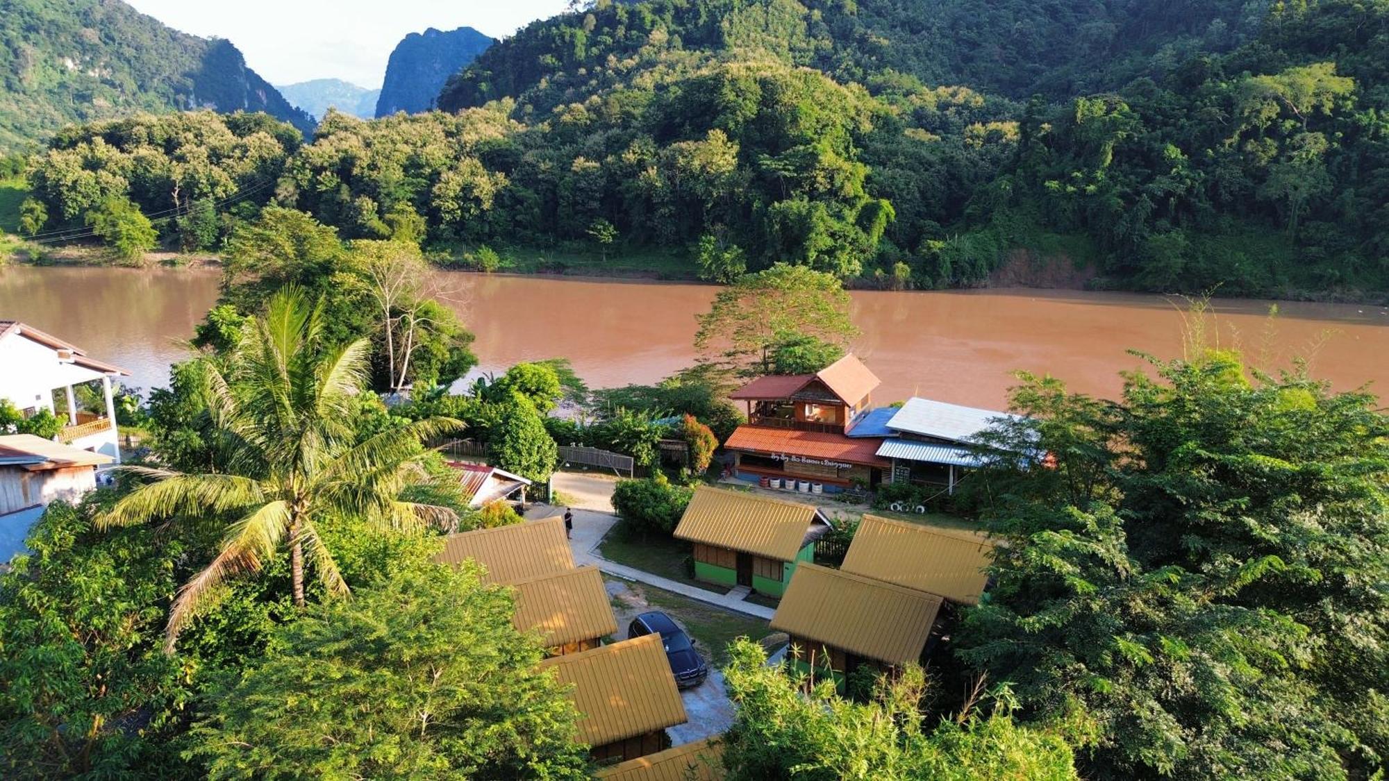 Nong Khiaw Ing Ing Mountain View Panzió Kültér fotó